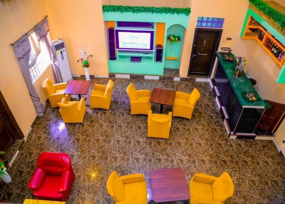 Dc Ambassadors Hotel Dawhwenya 외부 사진