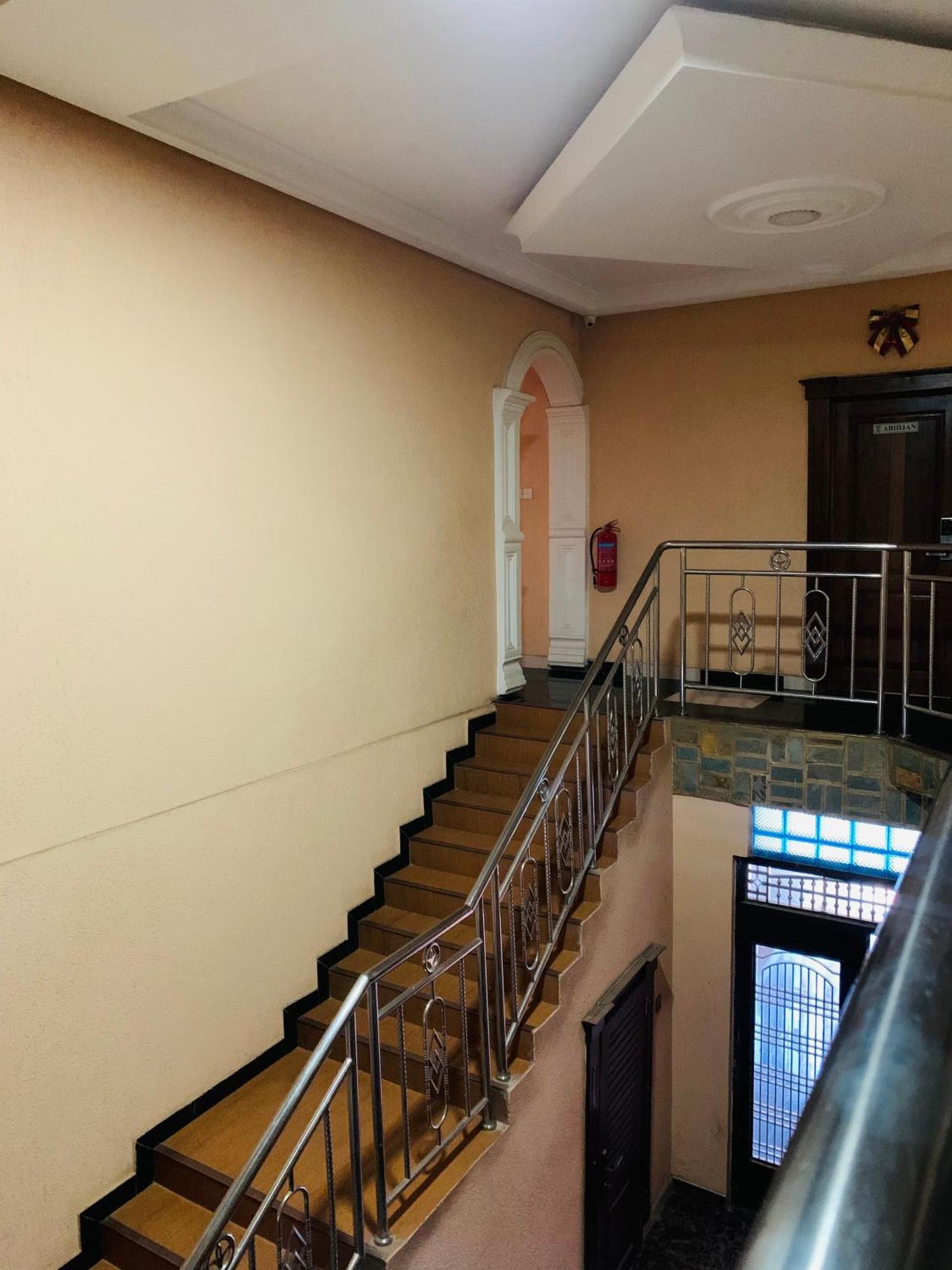 Dc Ambassadors Hotel Dawhwenya 외부 사진