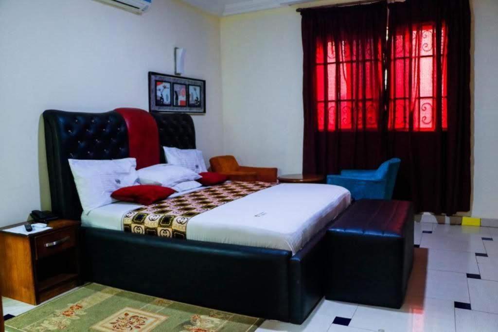Dc Ambassadors Hotel Dawhwenya 외부 사진