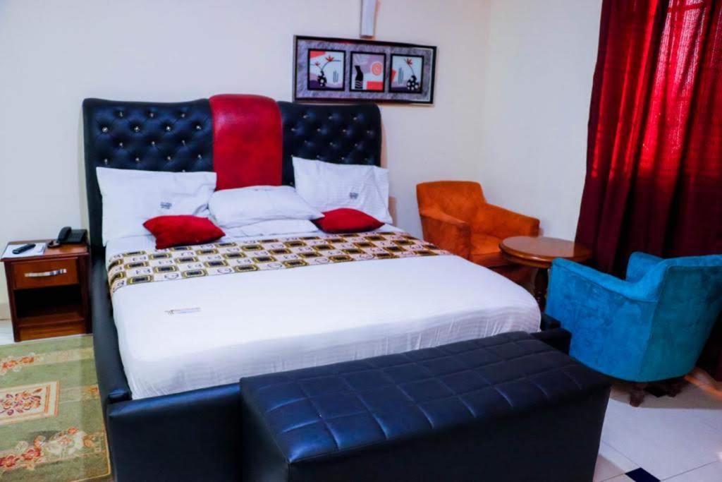 Dc Ambassadors Hotel Dawhwenya 외부 사진